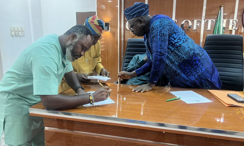 Osun State Sign Deal With Labour For N75,000 Minimum Wage Implementation 