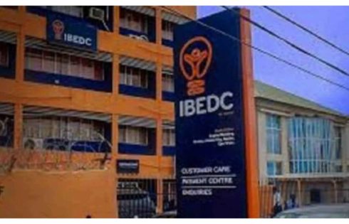 Osun youths protest blackout as IBEDC cites grid constraints