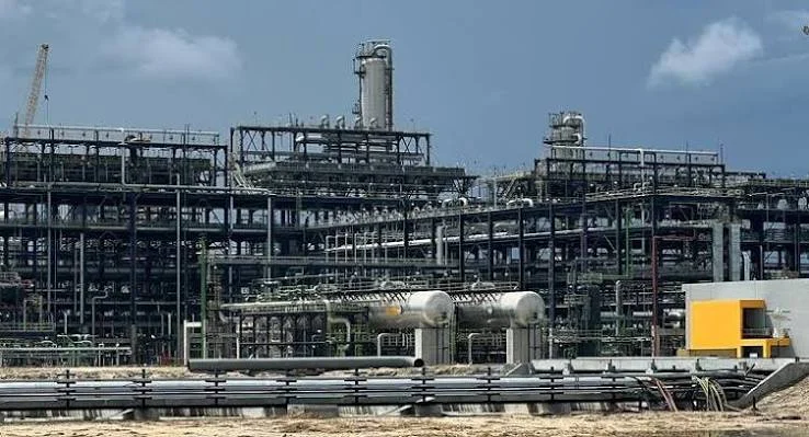 Dangote refinery expands free fuel delivery to four states